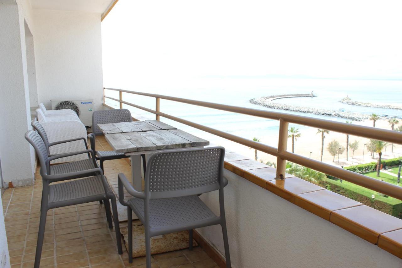 Beautiful Apartment In Front Of Beach, Pool, View Roses Buitenkant foto