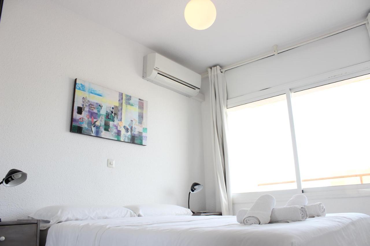 Beautiful Apartment In Front Of Beach, Pool, View Roses Buitenkant foto
