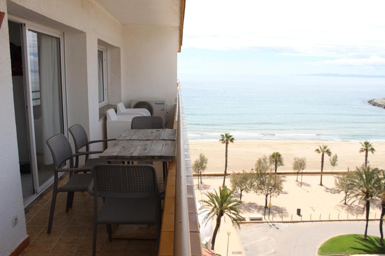 Beautiful Apartment In Front Of Beach, Pool, View Roses Buitenkant foto